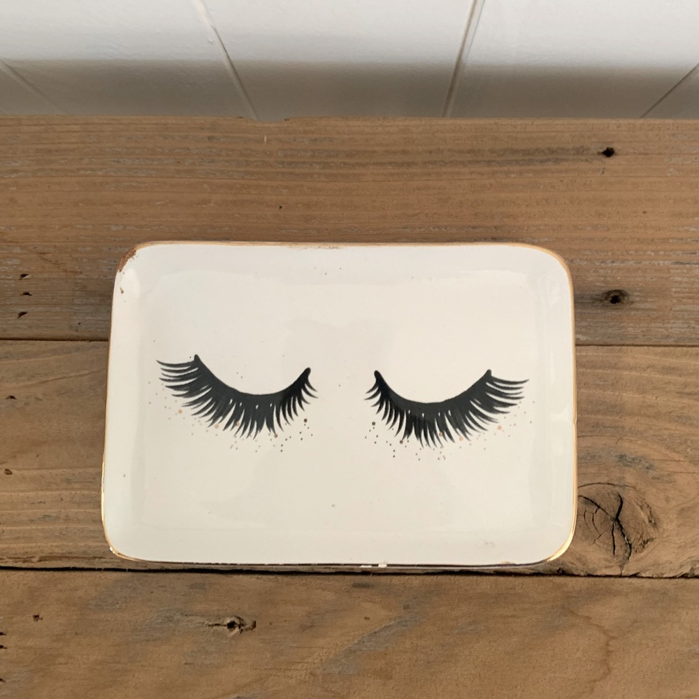 Gold & White Eyelash Jewelry Ceramic Trinket Dish Decor
